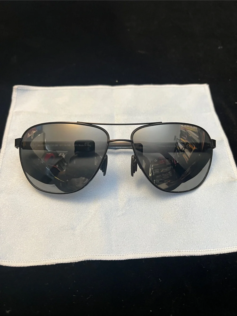 Maui Jim Castles Black Frame Sunglasses with Dark Lenses made in Italy 🇮🇹